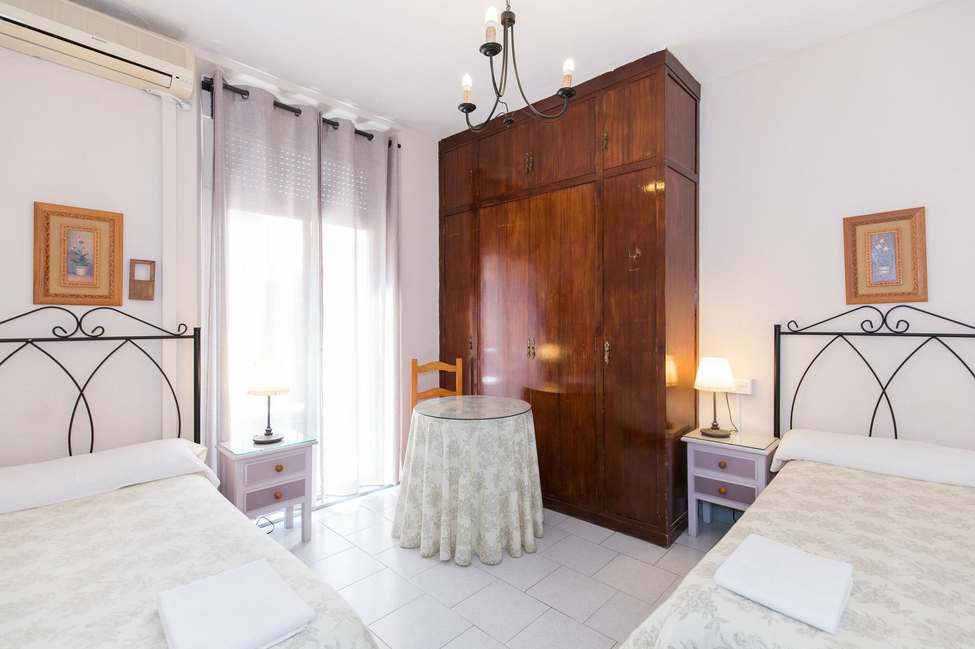 Pension Mesones Granada Buitenkant foto